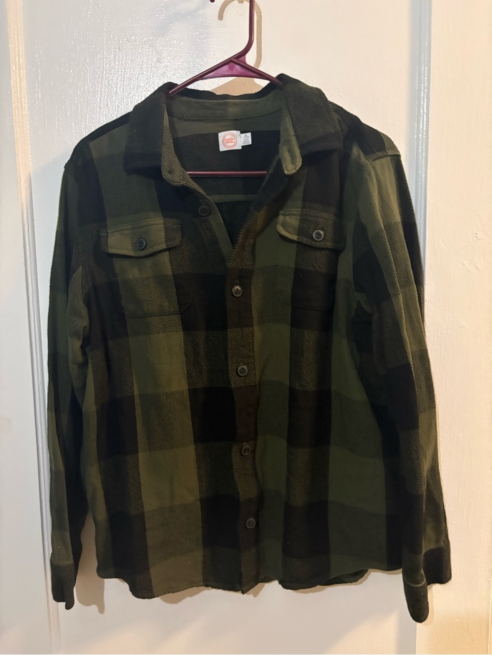 Women’s Green and Black Plaid Button-Up Shirt